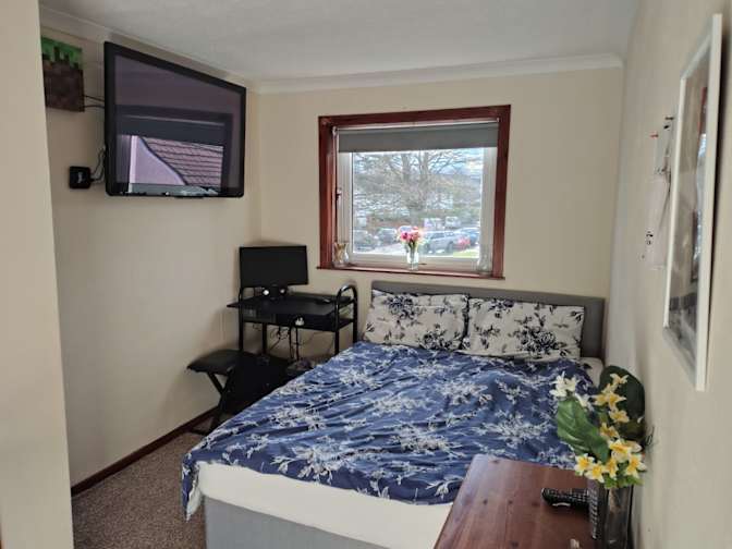 Alec's room