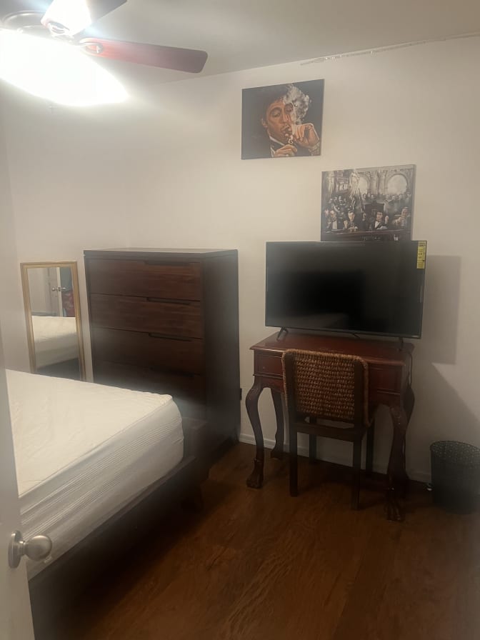 Loving's room