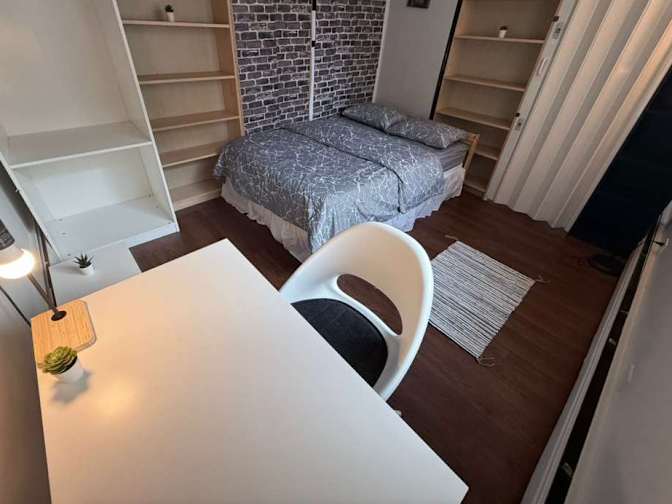 ezel's room