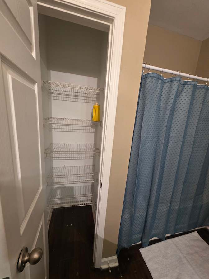 CL&C Property Management and Consulting's room