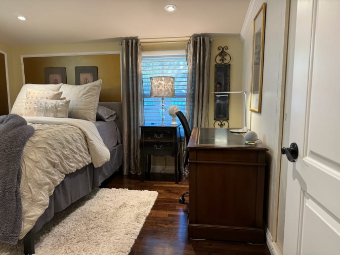 Ron's room