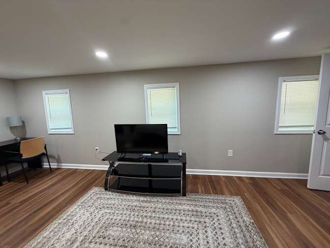 Alcove Rooms's room