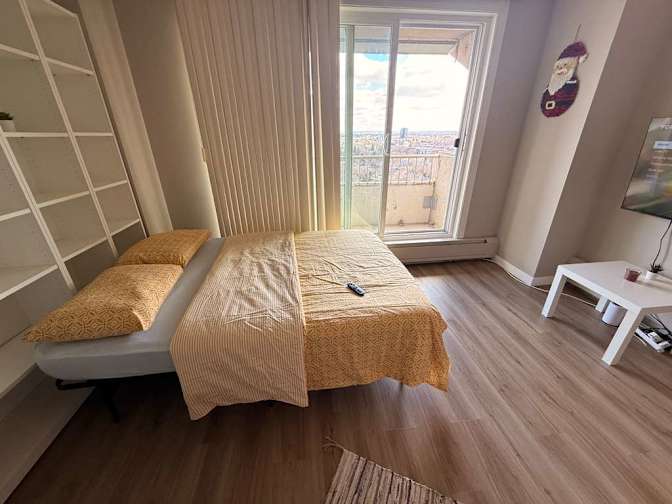 Eleftheri Denis's room