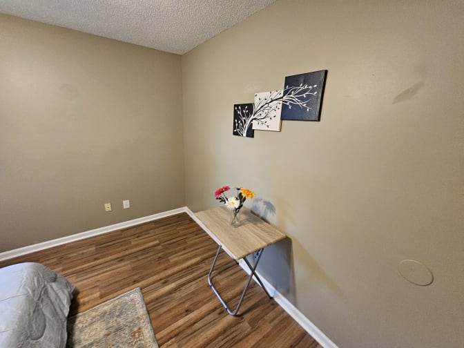 CL&C Property Management and Consulting's room