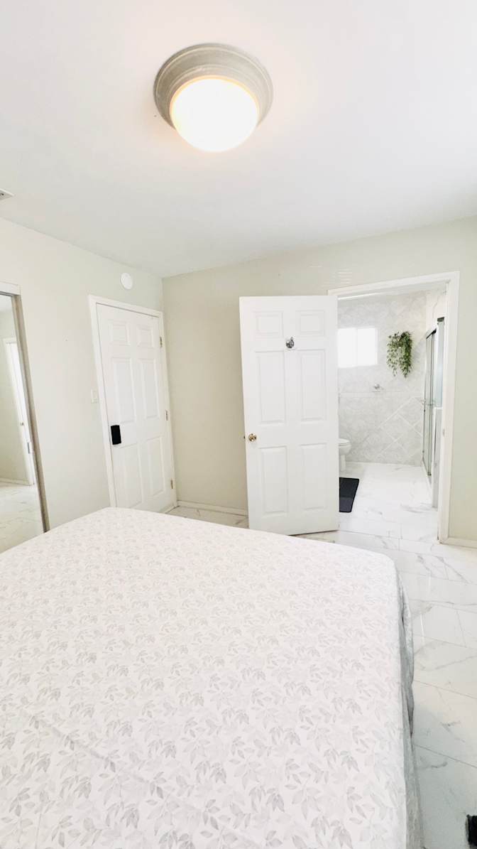 Ron's room