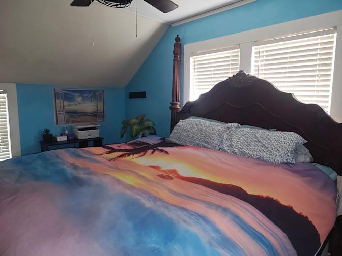 Melissa L Cox's room