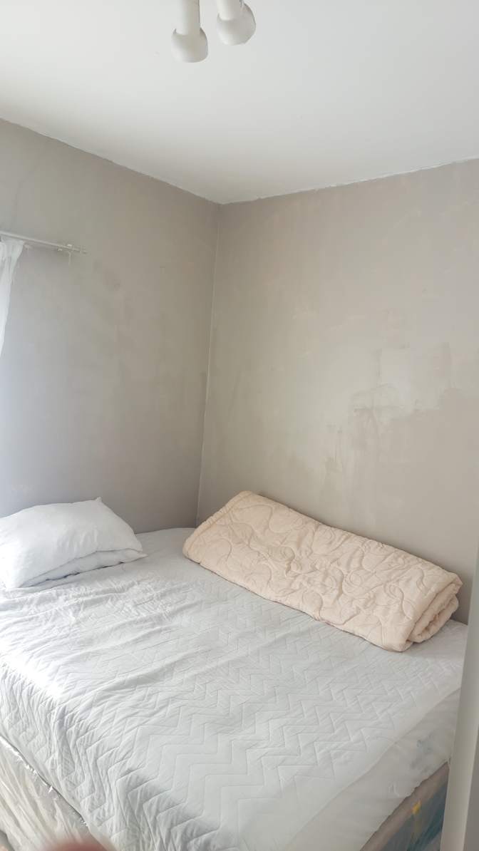simon's room