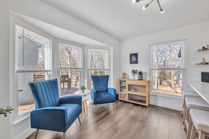 lifedoorrentals's room