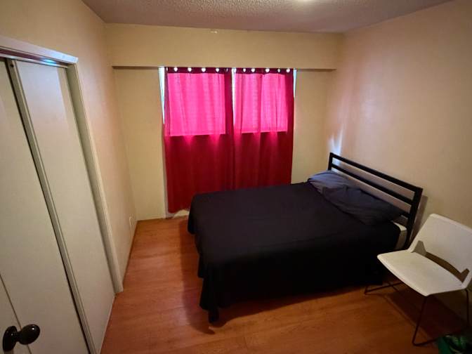 Saul's room