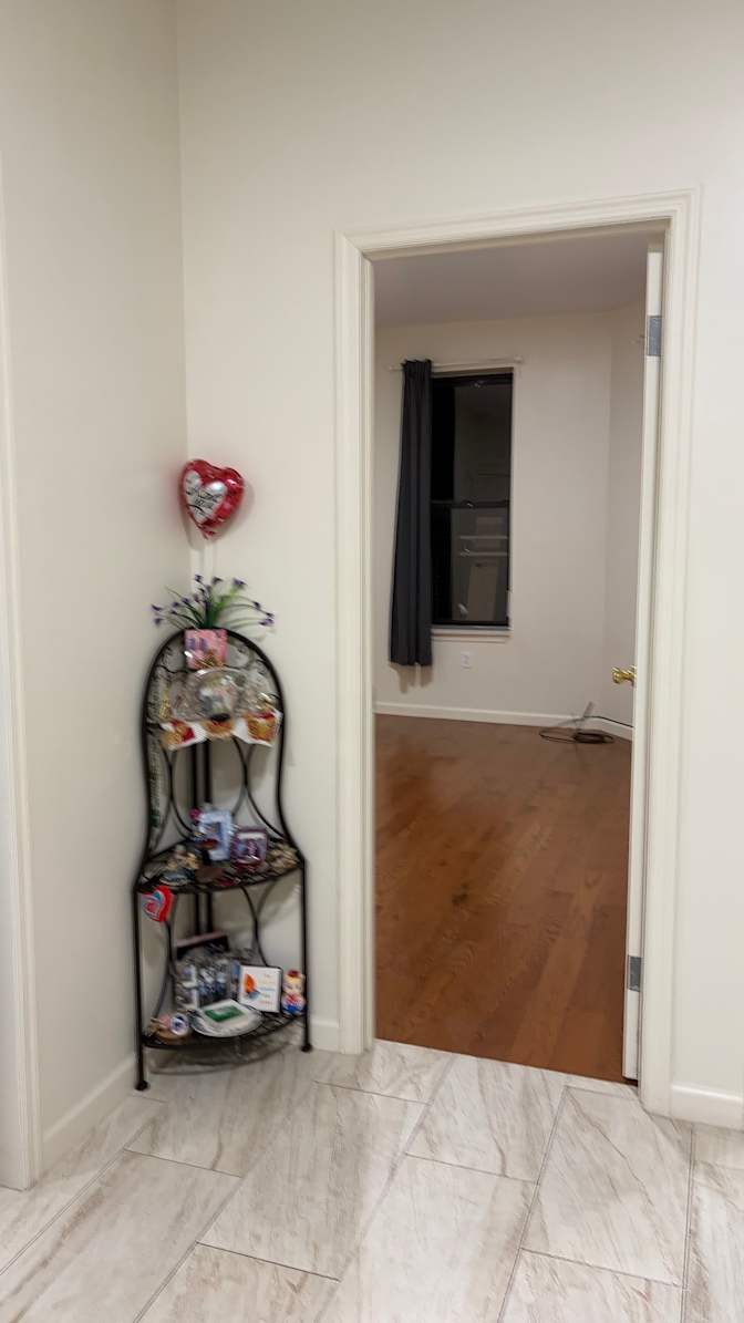 AdrianaA's room