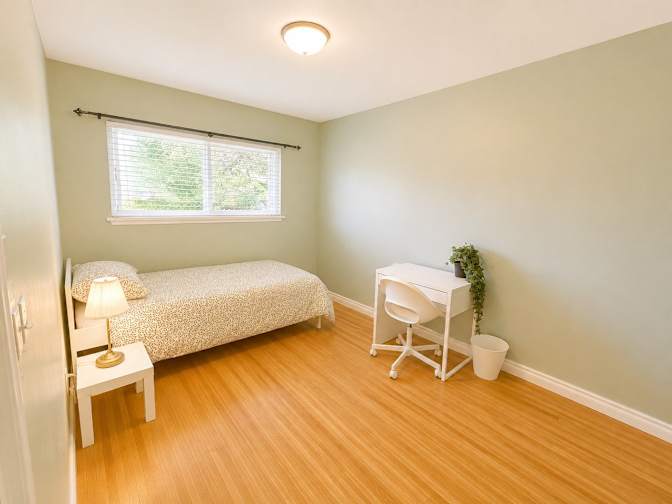 Shirin's room