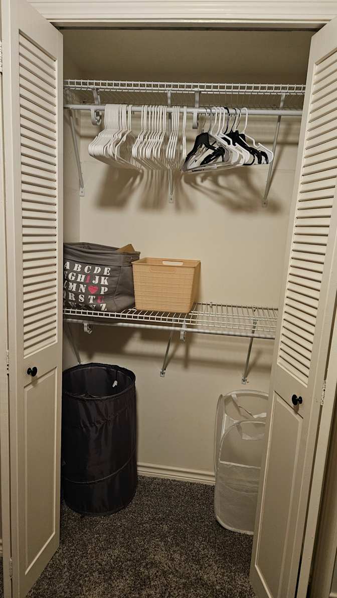 Quiet North Central Home's room