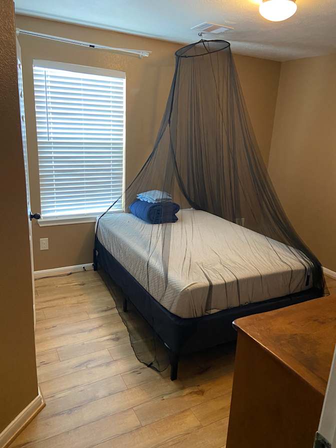 Tom's room