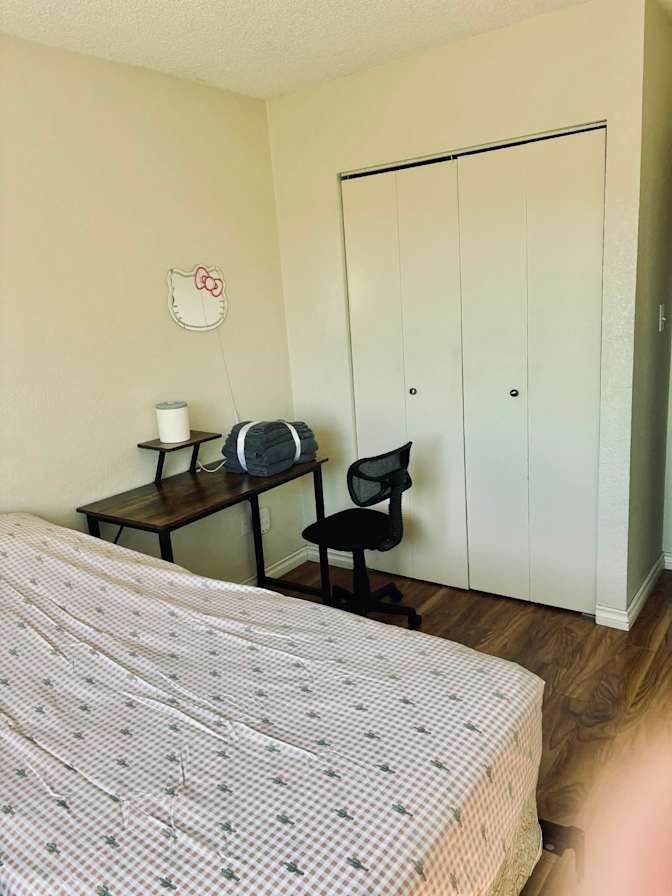 Darlene's room