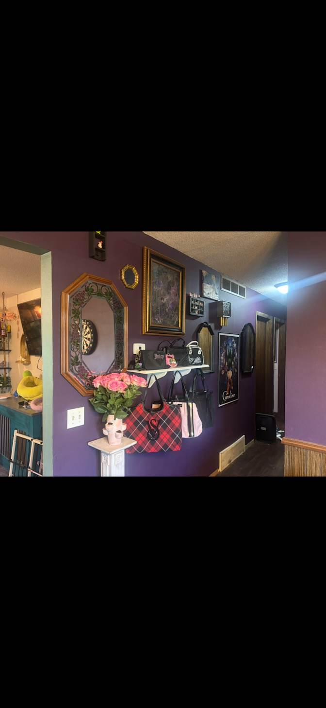 Evelyn's room