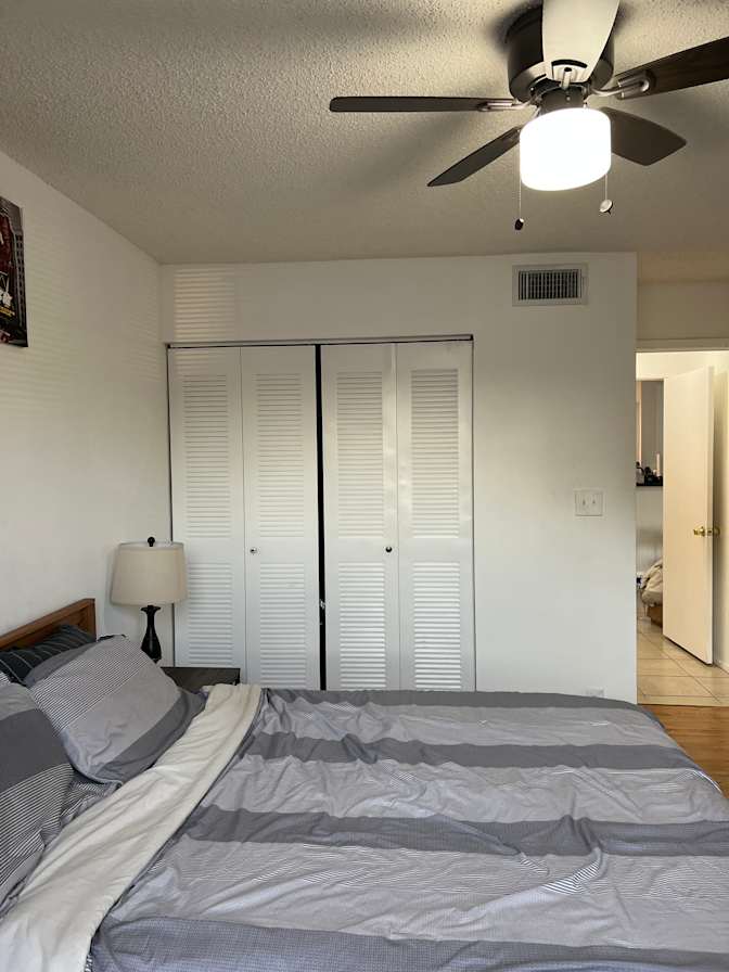 Alonso's room