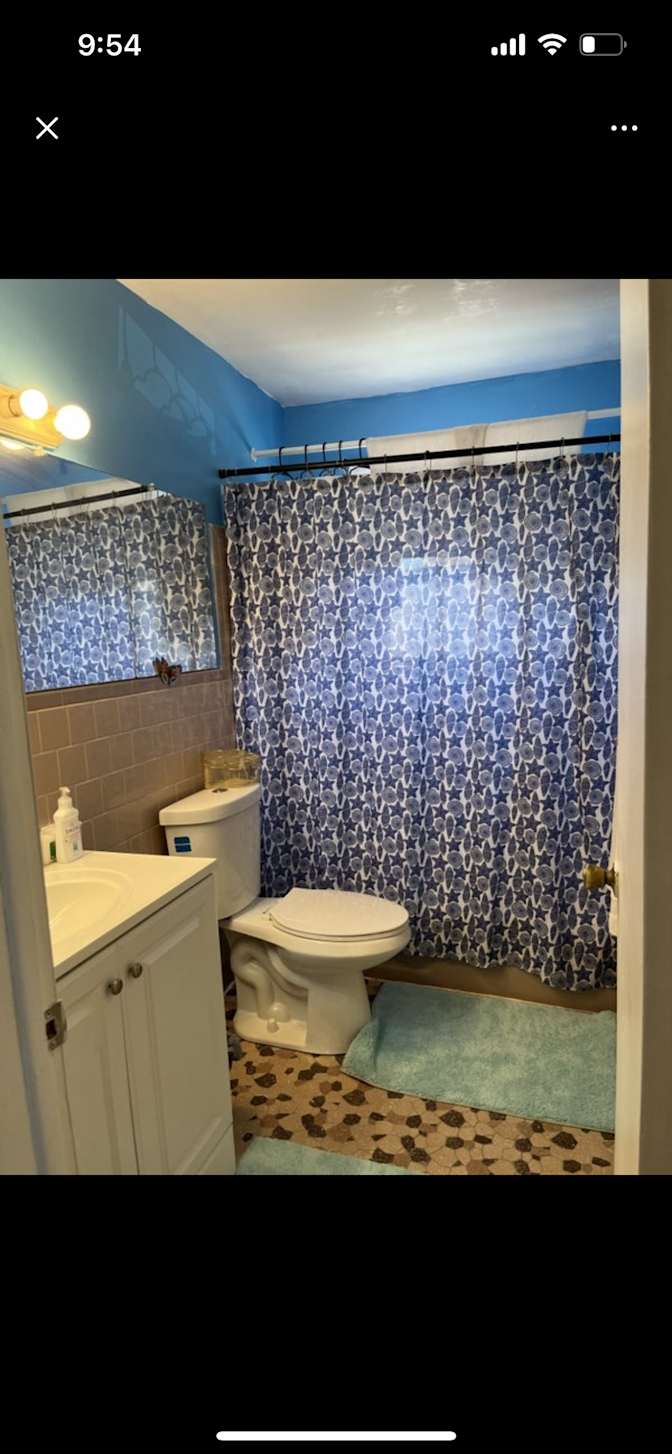 Room FOR RENT's room