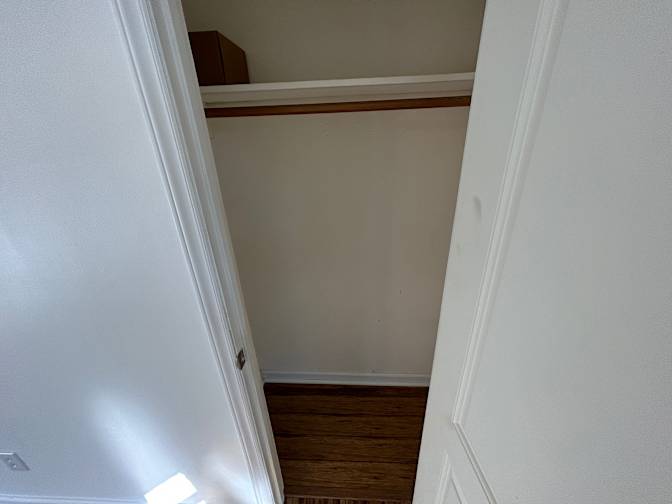 Alcove Rooms's room