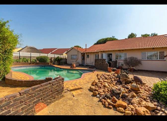 Neliswa Ndlovu's room