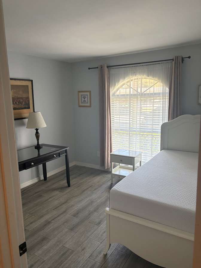 Thomas's room