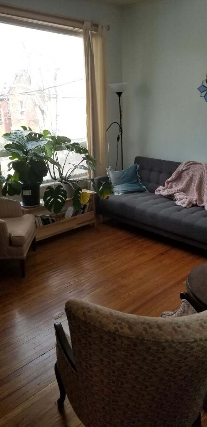 Lynda's room
