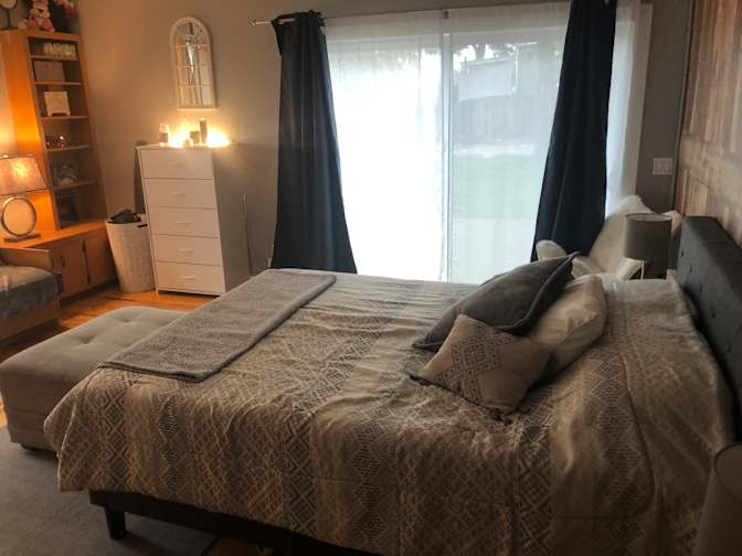 Lisa's room