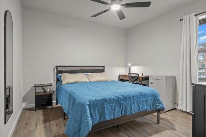 Pavo Real Properties's room