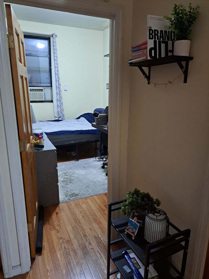 Juan's room