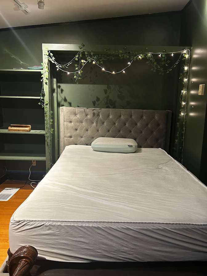 Hailey's room