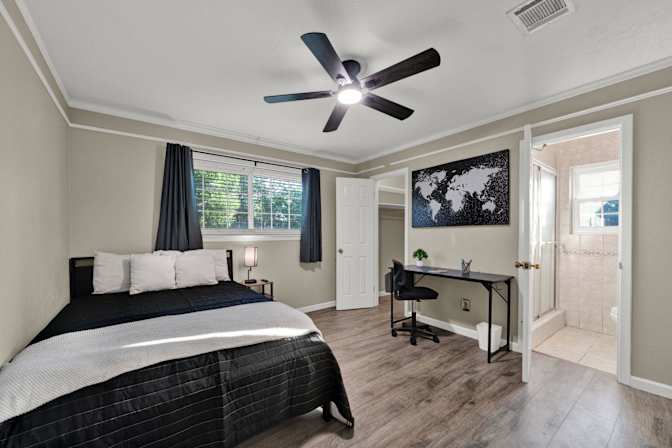 PadSplit's room