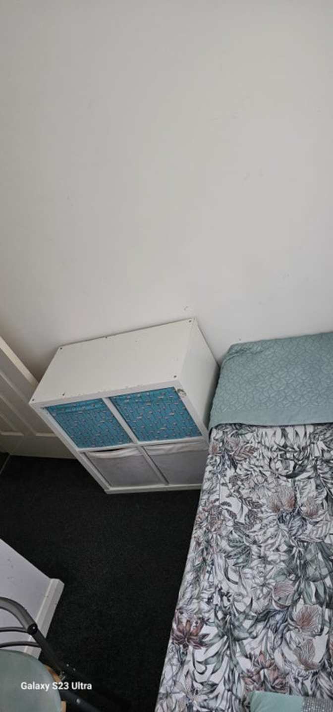 ken's room