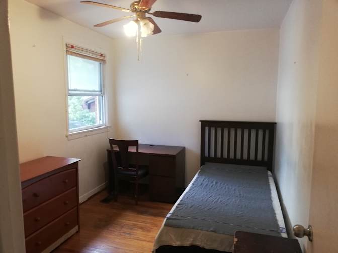 BILL's room