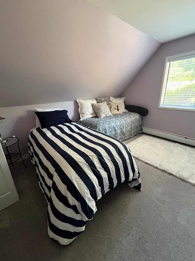 Traci's room