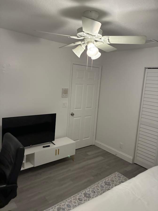 Robert Wezkiewicz's room
