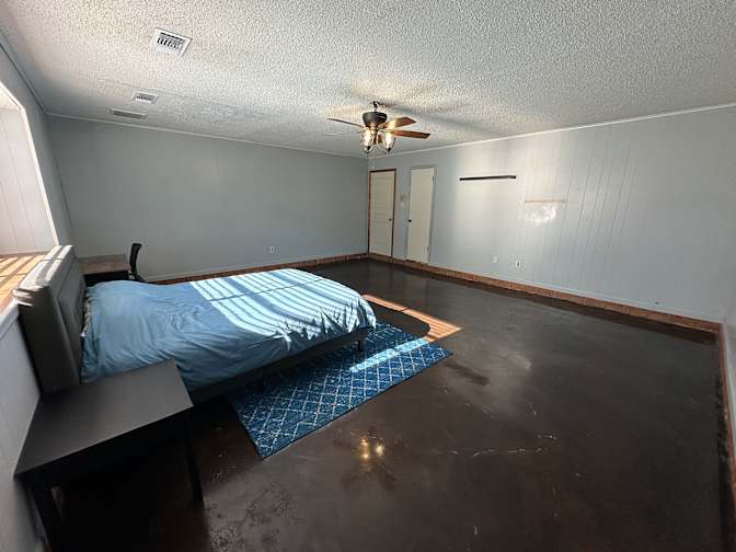 Lambert Guo's room