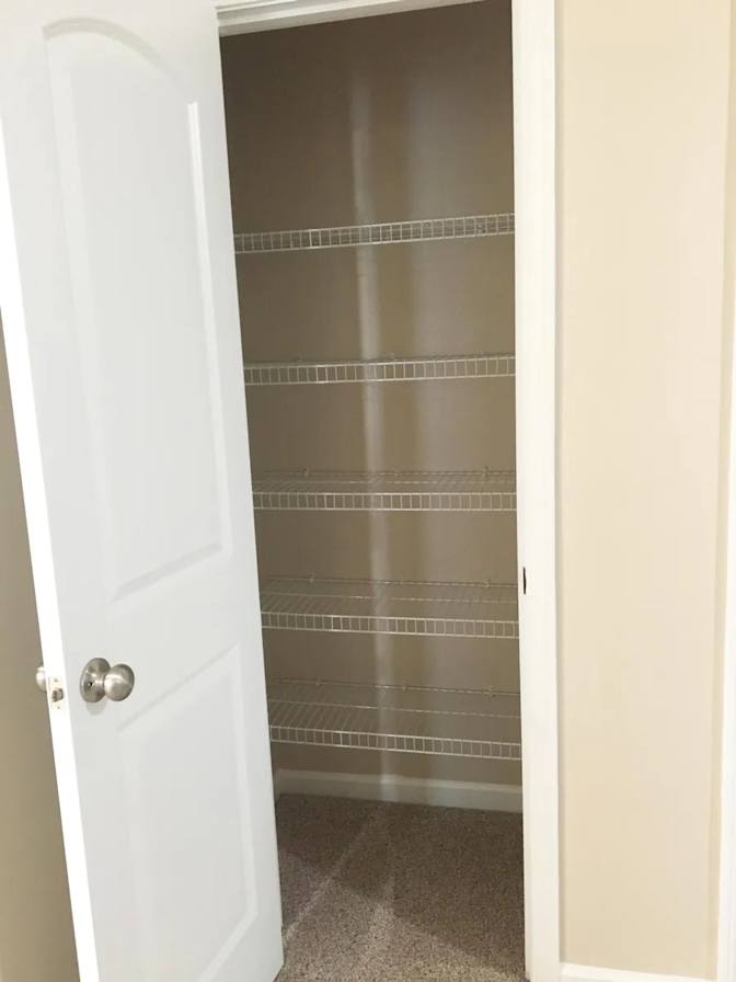 Alcove Rooms's room