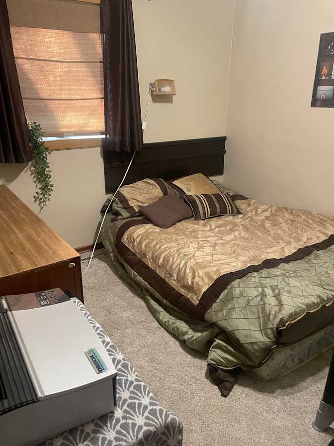 Stephanie Iverson's room