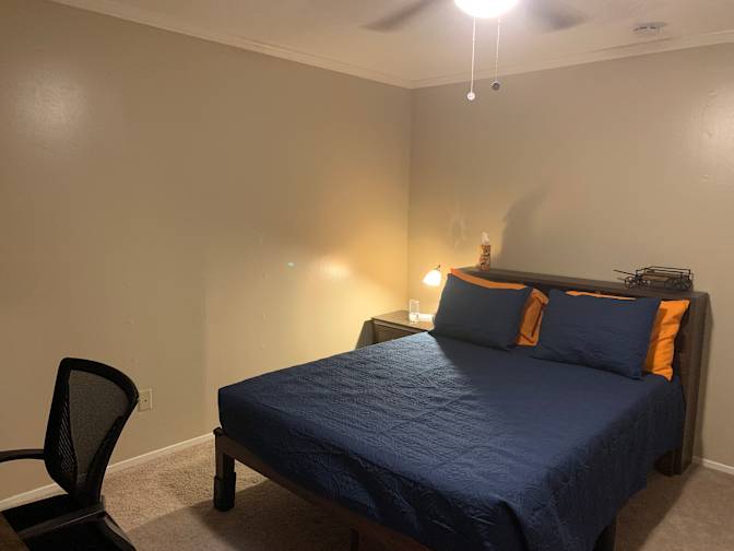 Alicia Thomas's room