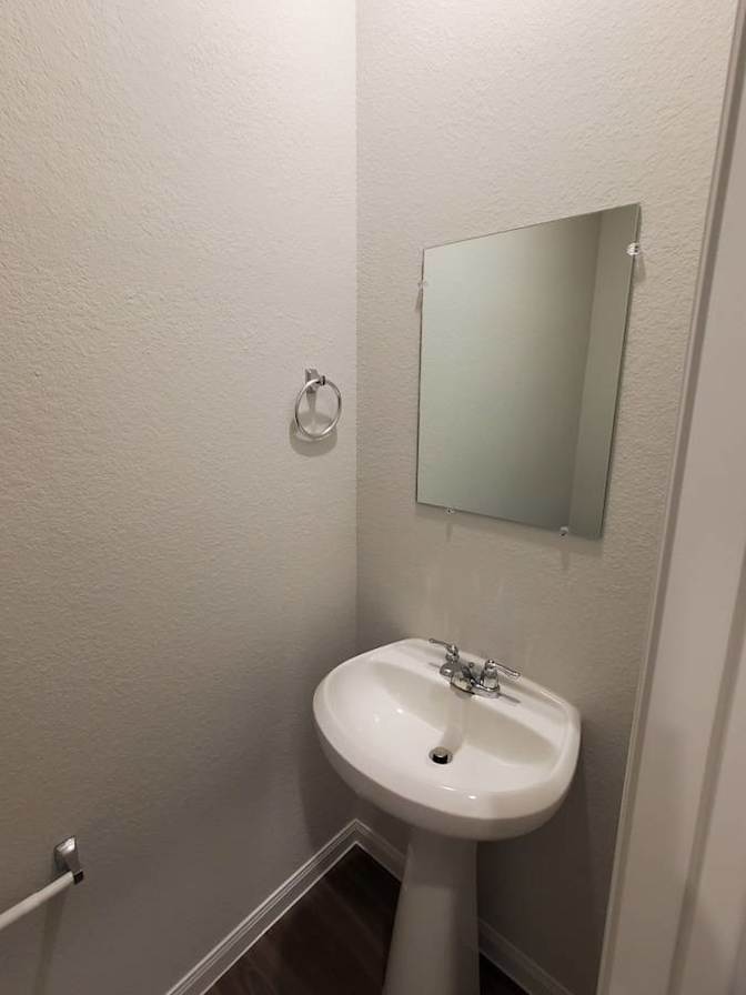 Mano's room