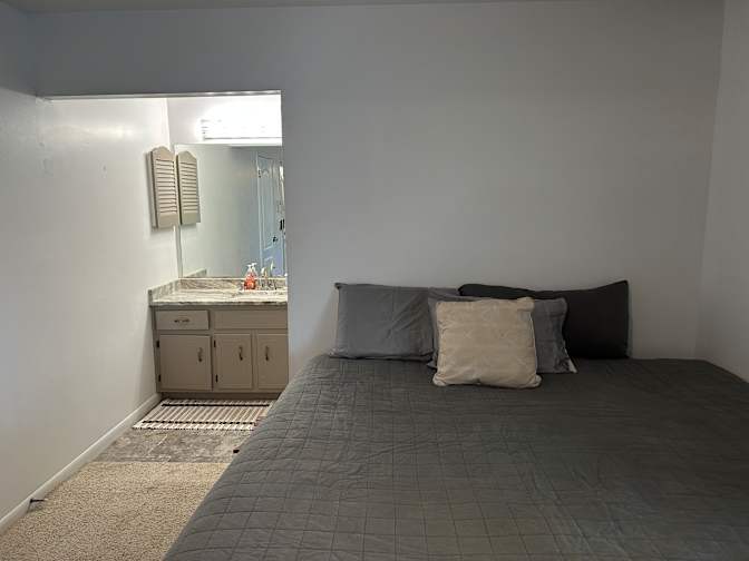 JW Consulting's room