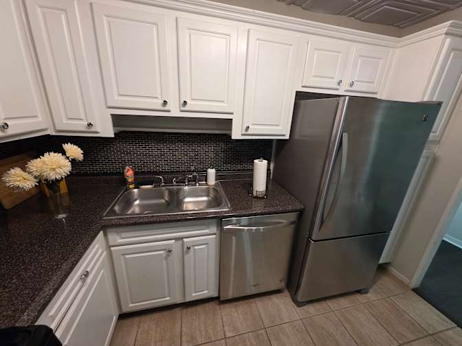 CL&C Property Management and Consulting's room