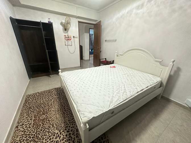 Shidah's room