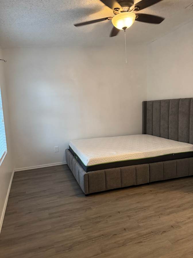 Phi's room