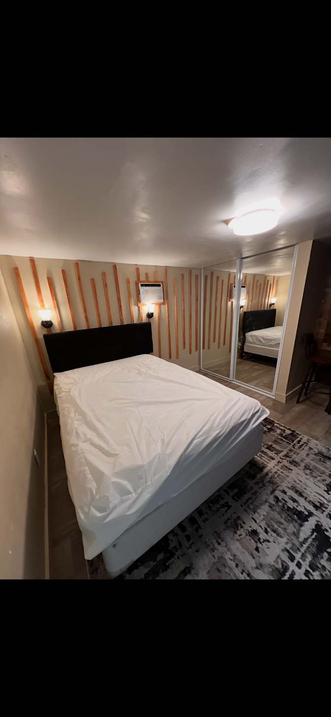 Mike O's room