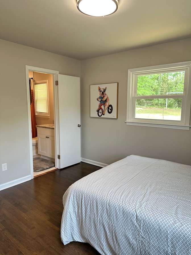 Tomond's room