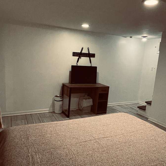Sandy's room