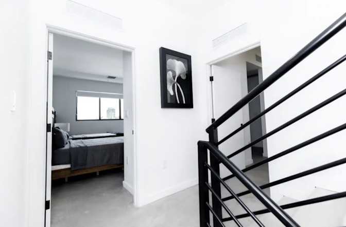 Lesmar's room