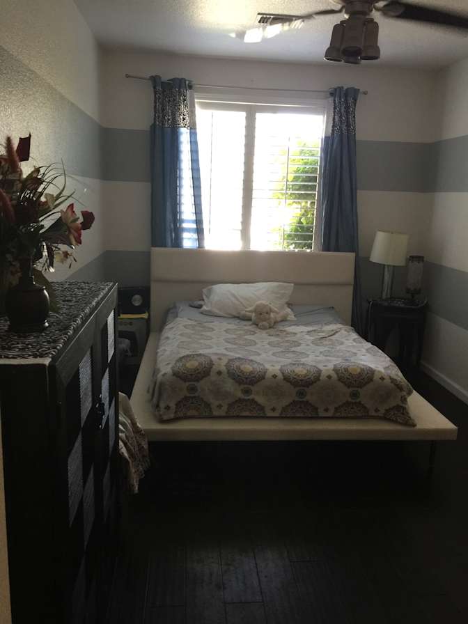 Leelee's room
