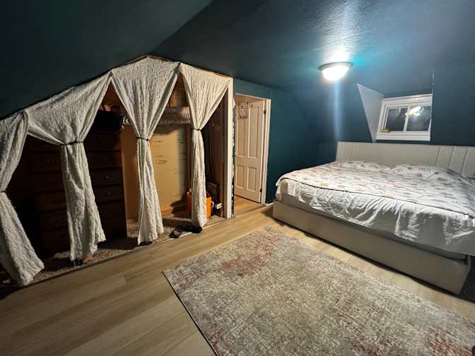 Genna's room