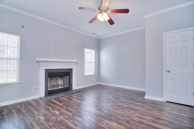 lifedoorrentals's room